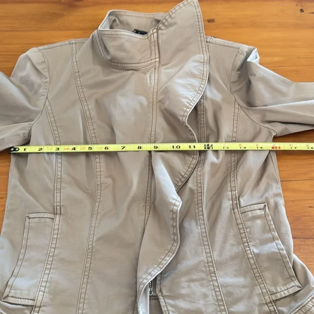 White House Black Market Ruffle Front Jacket